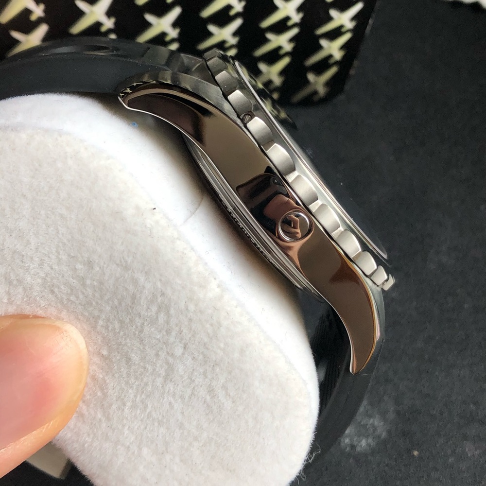 SERVICED Breitling Chronospace A23360 Box & Papers - Picture 6 of 8